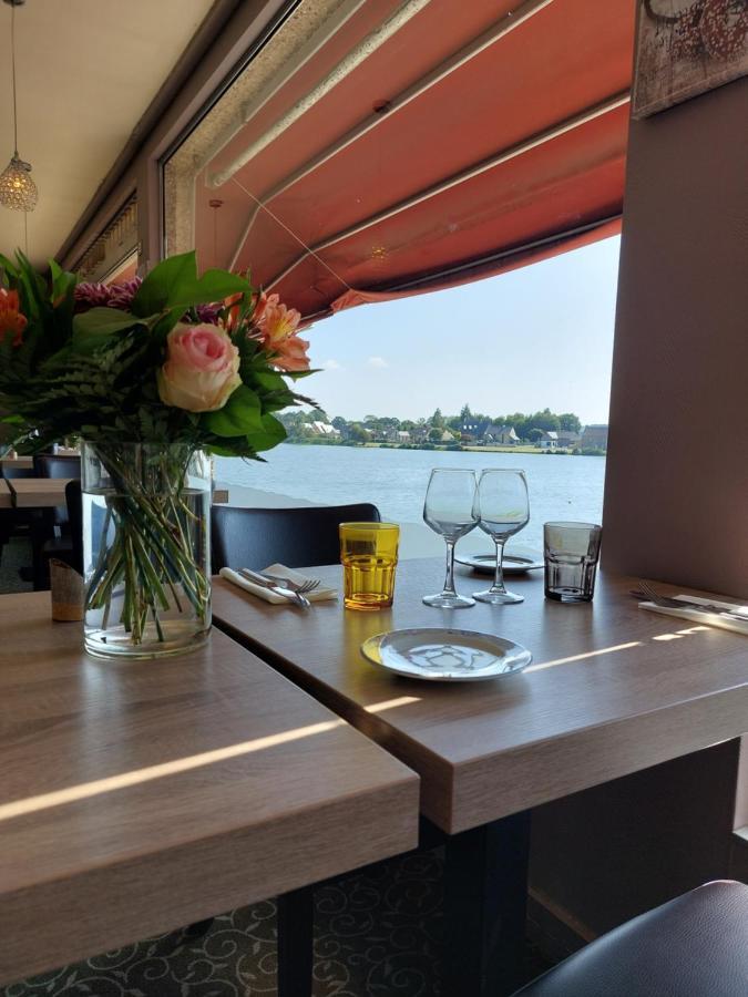 Hotel Restaurant Du Lac Combourg Buitenkant foto