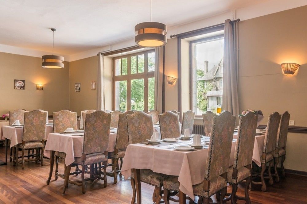 Hotel Restaurant Du Lac Combourg Buitenkant foto