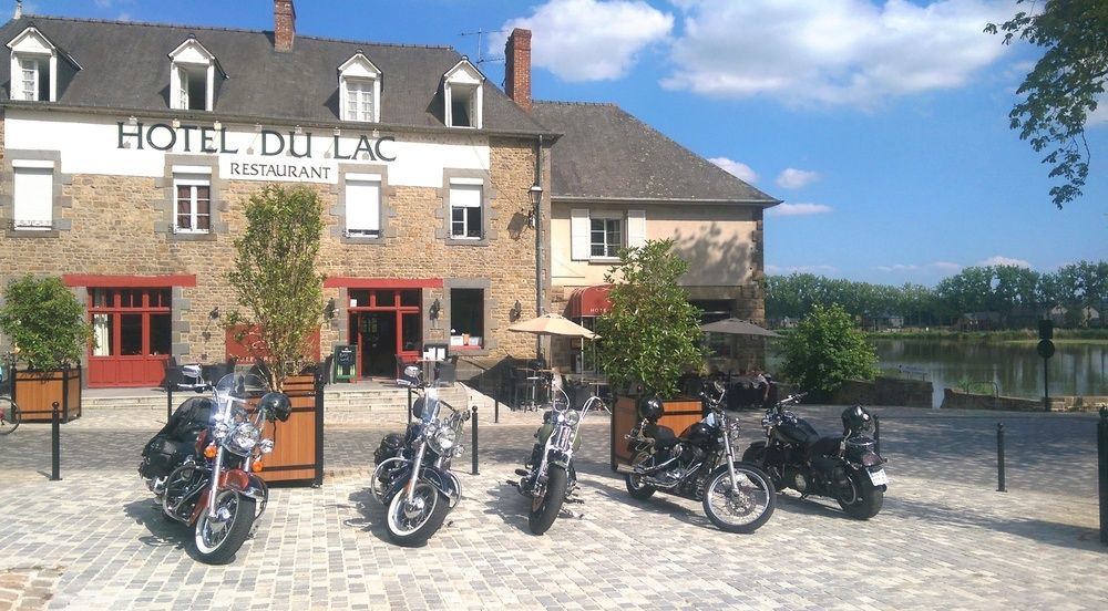 Hotel Restaurant Du Lac Combourg Buitenkant foto