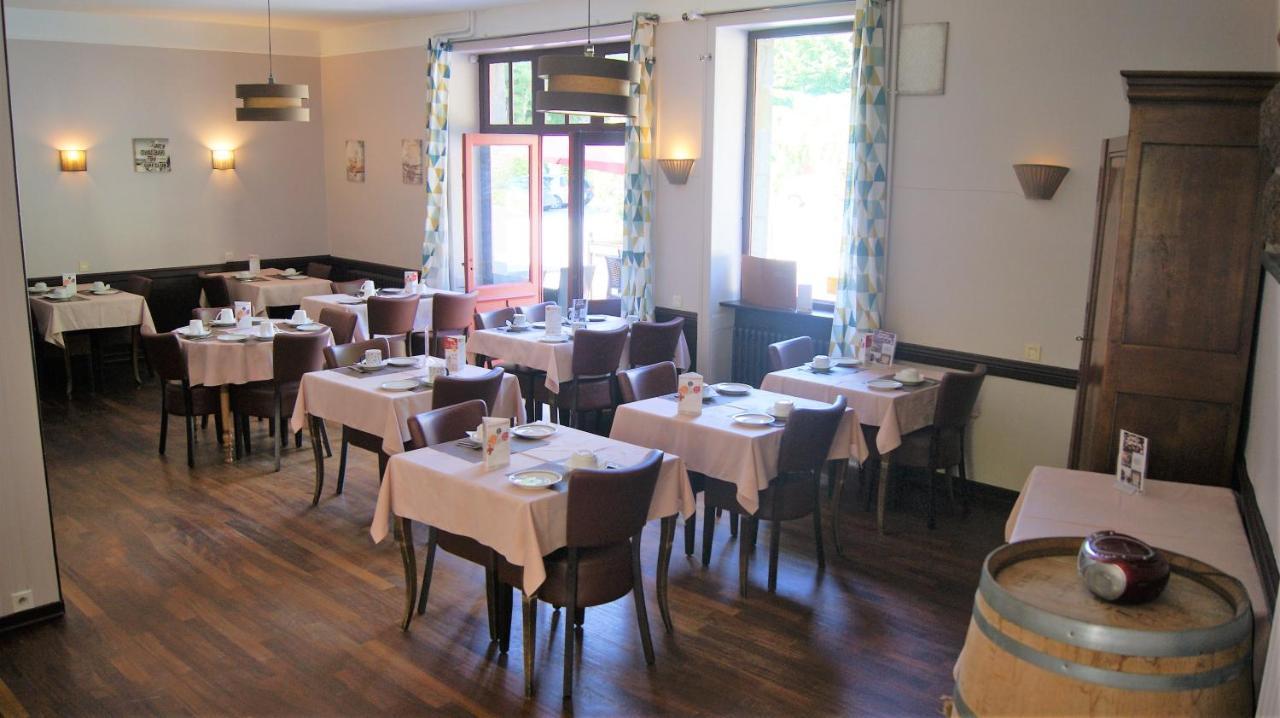 Hotel Restaurant Du Lac Combourg Buitenkant foto